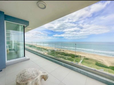 Departamento frente al mar en venta