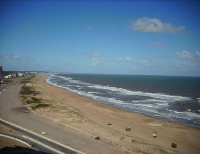 En primera linea frente a la brava, apartamento espacioso comodo y con preciosa vista al mar.