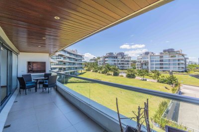 Departamento en venta de 3 dormitorios 