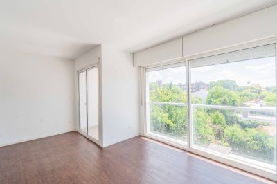 Apartamento de 2 dormitorios en  Malvin. Edificio Flats Parque Rivera