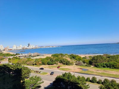 Departamento en venta de 3 dormitorios 