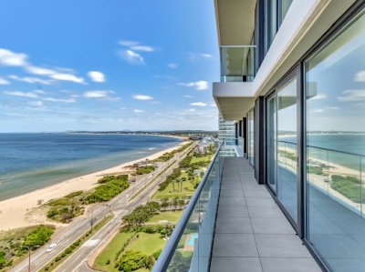 Piso alto en Venetian Luxury Residences