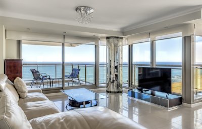Espectacular departamento Premium Playa Brava.
