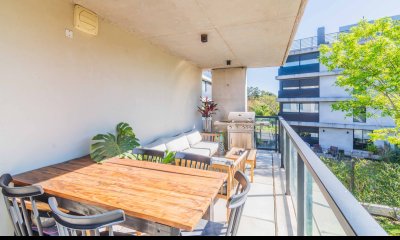 Venta apartamento de 3 dormitorios en Barrio Parques