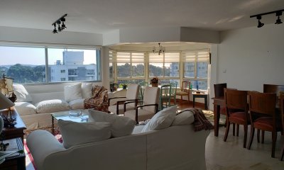 En venta Punta del Este piso alto