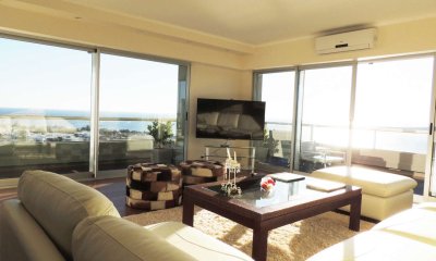 Penthouse en la peninsula , vistas unicas al puerto  ,puesta de sol y a la sierras