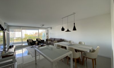 nuevo a estrenar, edificio de categria, a metros de playa brava