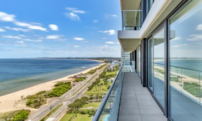 Piso alto en Venetian Luxury Residences