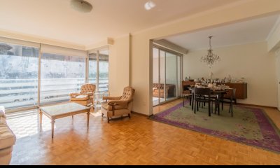 Venta apartamento de 3 dormitorios en Pocitos