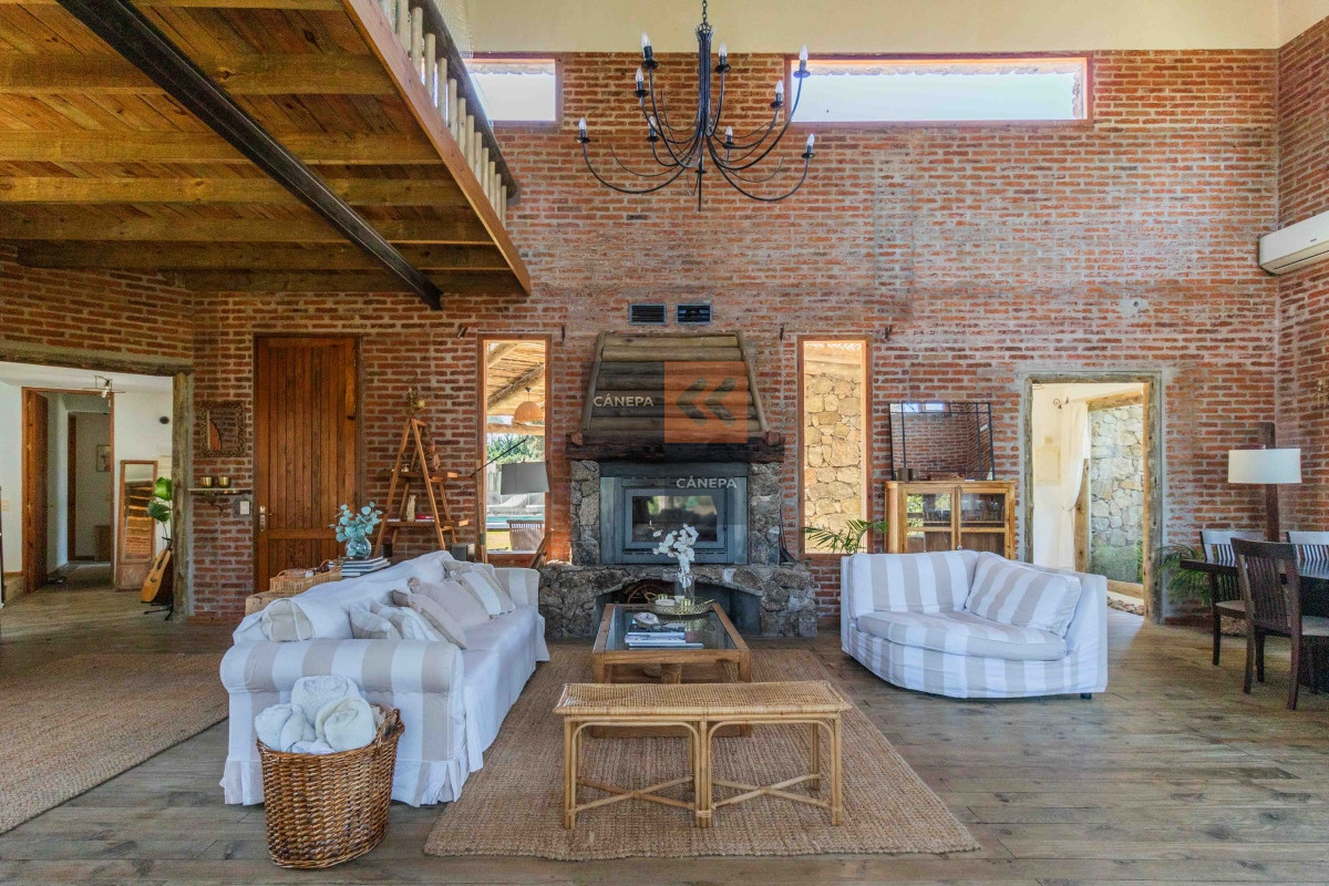 Marly - GoPunta - Portal Inmobiliario de Punta del Este - Maldonado