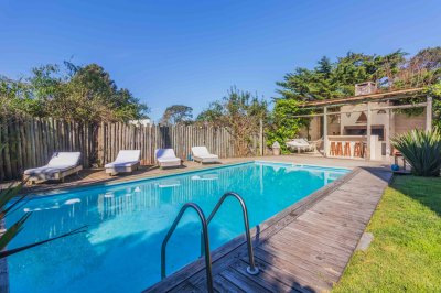 Casa en alquiler temporal con piscina 
