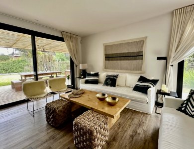 Casa ubicada en Montoya Alquiler disponible segunda de Enero y Febrero