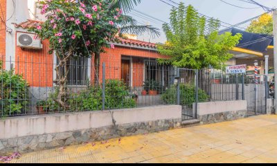 Venta casa 2 dormitorios en Buceo con jardin y parrillero