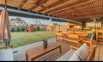 Venta casa de 3 dormitorios en la Tahona con jardín con parrillero