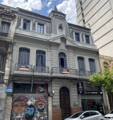 Espectacular casa a la venta en pleno Centro con dos locales a la calle