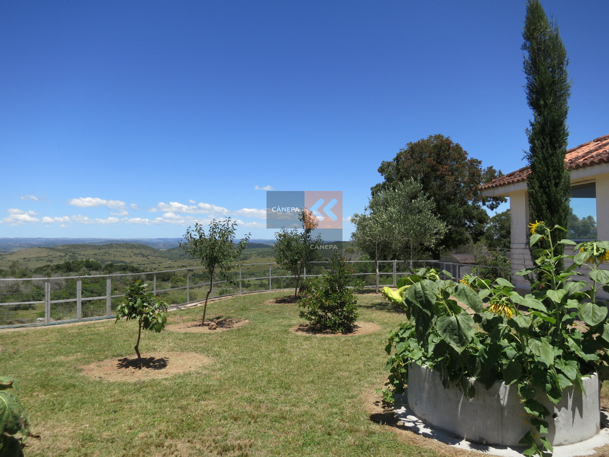 Villa Serrana - GoPunta - Portal Inmobiliario de Punta del Este - Maldonado