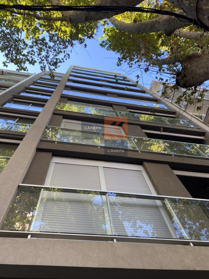 Venta apartamento de 2 dormitorios en Barrio Sur