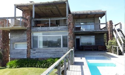 Casa con vista en Club de mar- LHO4154669