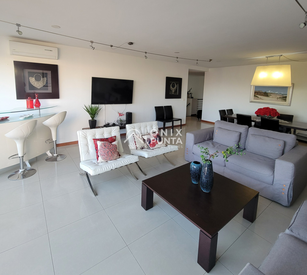 Apartamento ID.417 - Penthouse a pasos de Playa Brava
