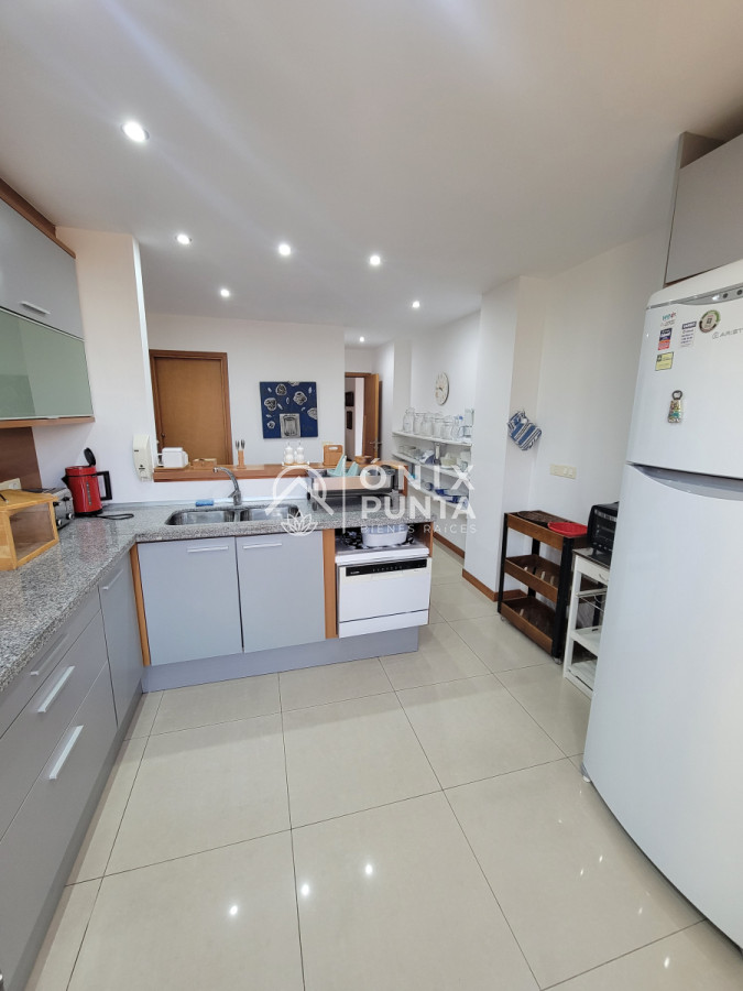 Apartamento ID.417 - Penthouse a pasos de Playa Brava