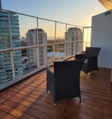 Penthouse a pasos de Playa Brava