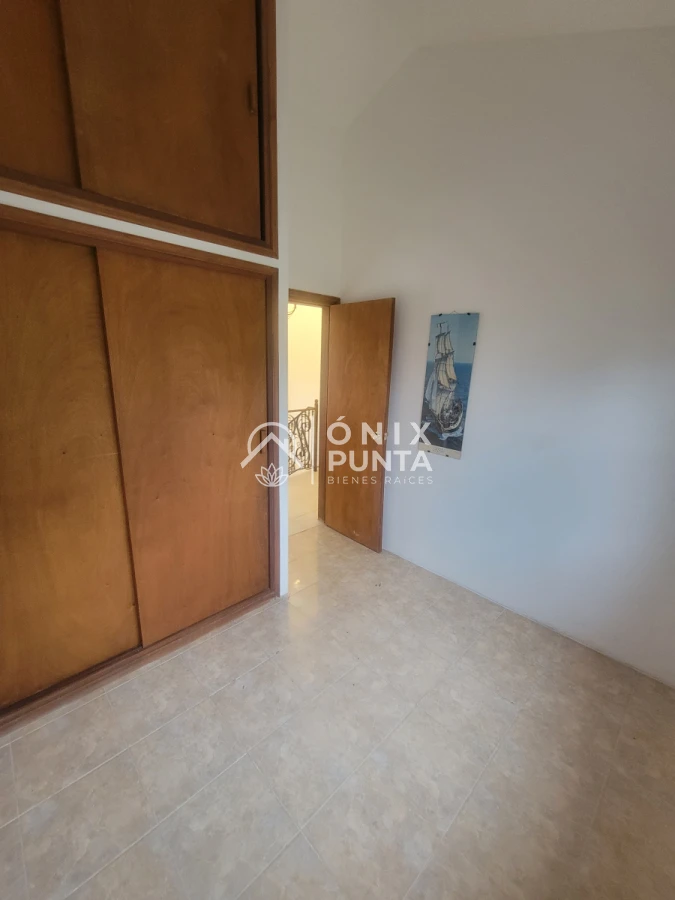 Casa ID.609 - Casa en Alquiler Anual, Jardines de Córdoba