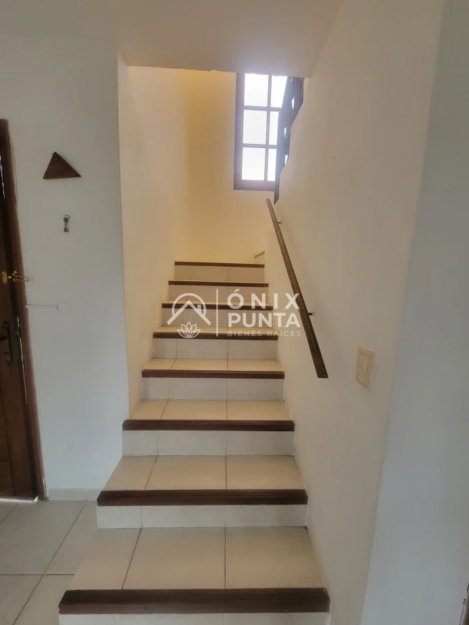 Casa ID.609 - Casa en Alquiler Anual, Jardines de Córdoba