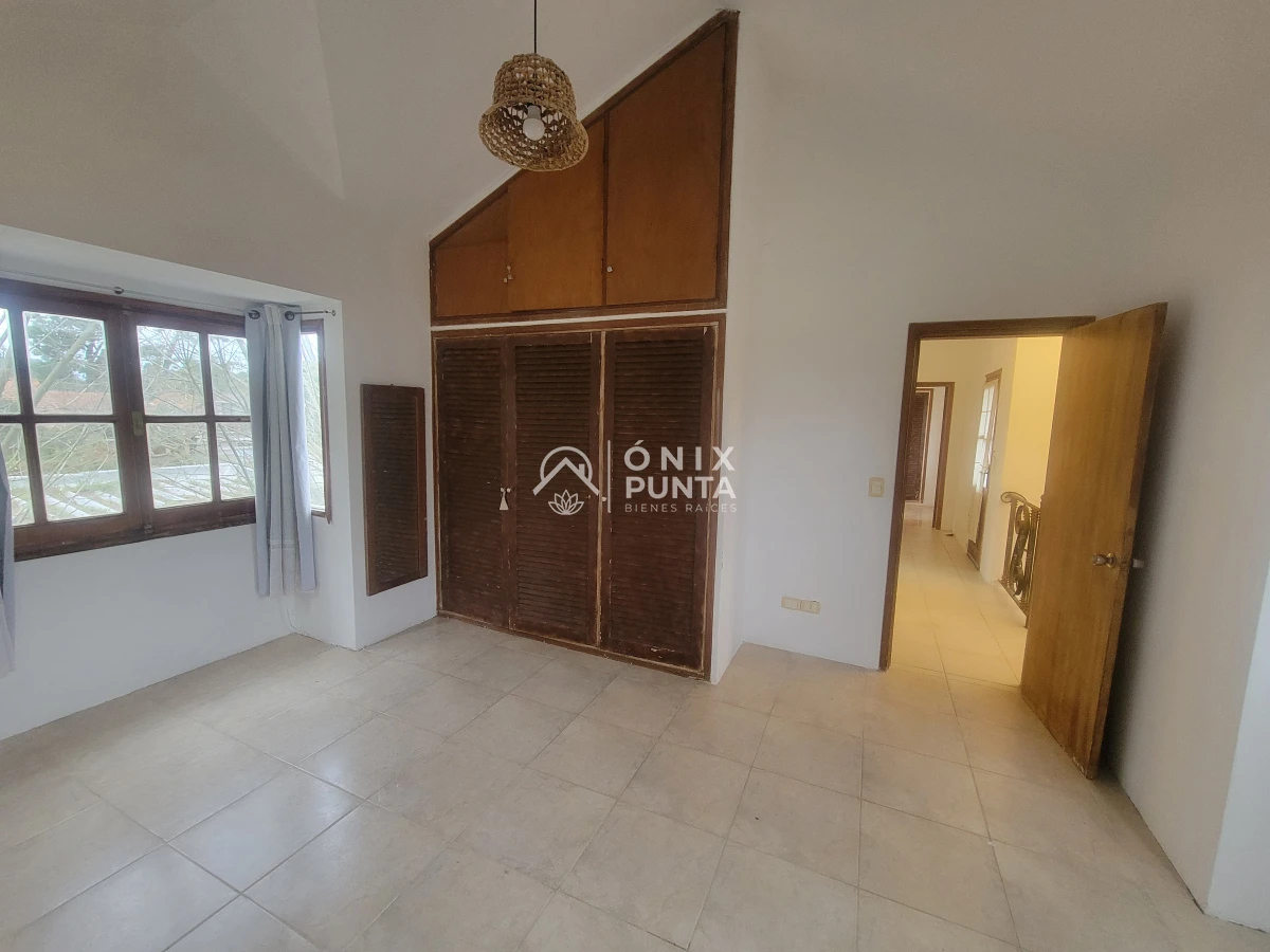 Casa ID.609 - Casa en Alquiler Anual, Jardines de Córdoba