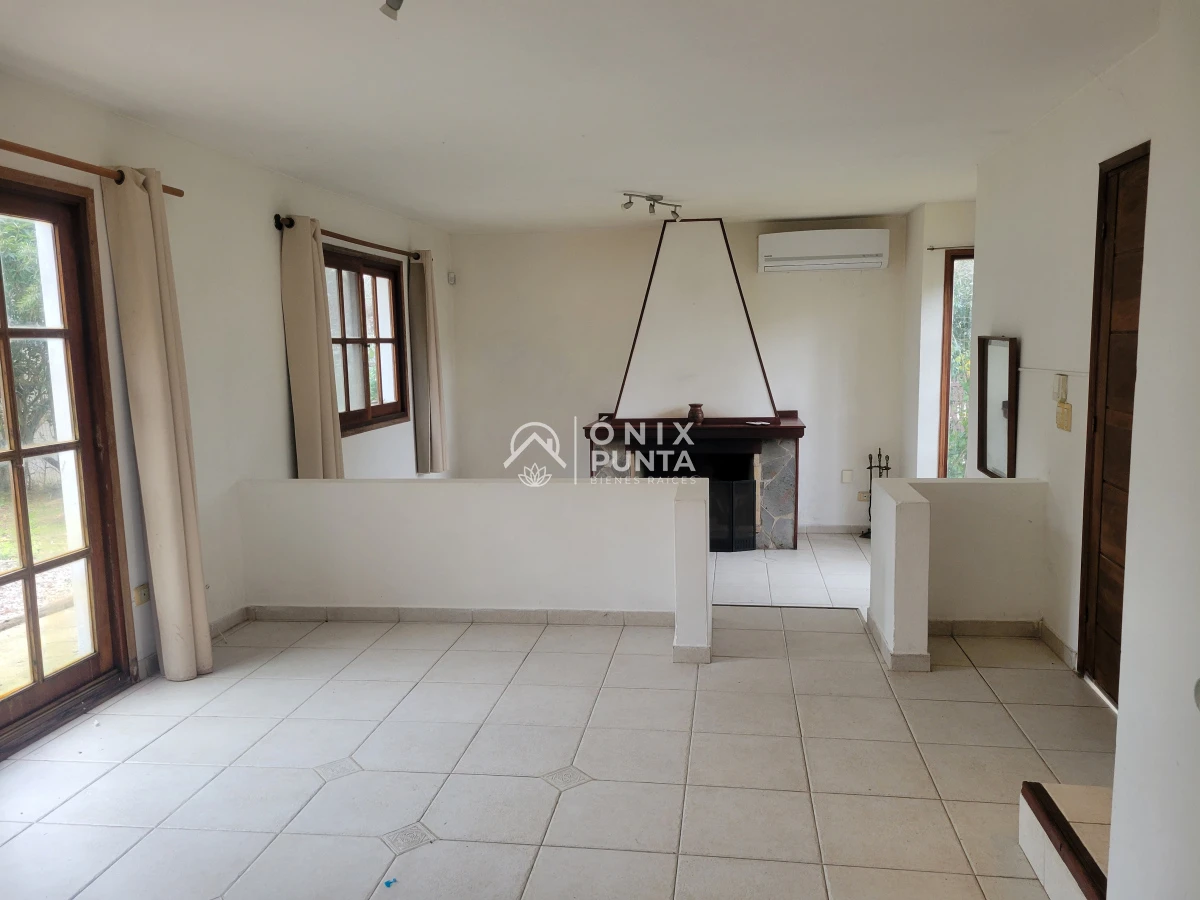 Casa ID.609 - Casa en Alquiler Anual, Jardines de Córdoba