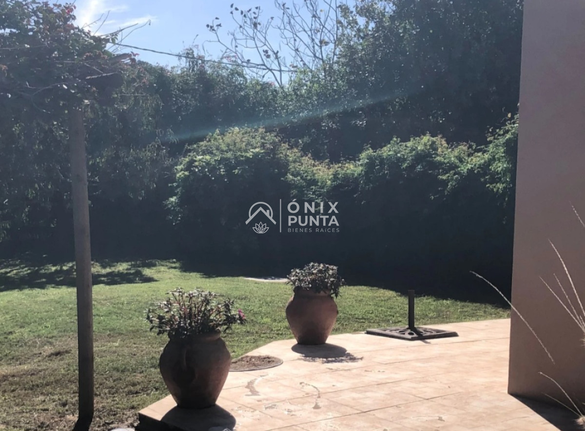 Casa ID.385 - Casa en Punta del Este, Jardines de Córdoba