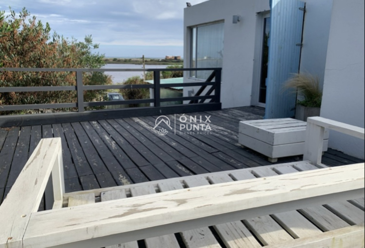 Casa ID.240 - Casa con gran vista a la laguna