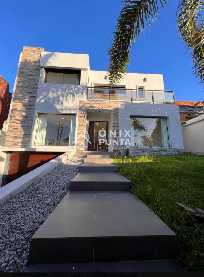 Casa ID.130 - Espectacular casa en Venta y alquiler anual en Carrasco 