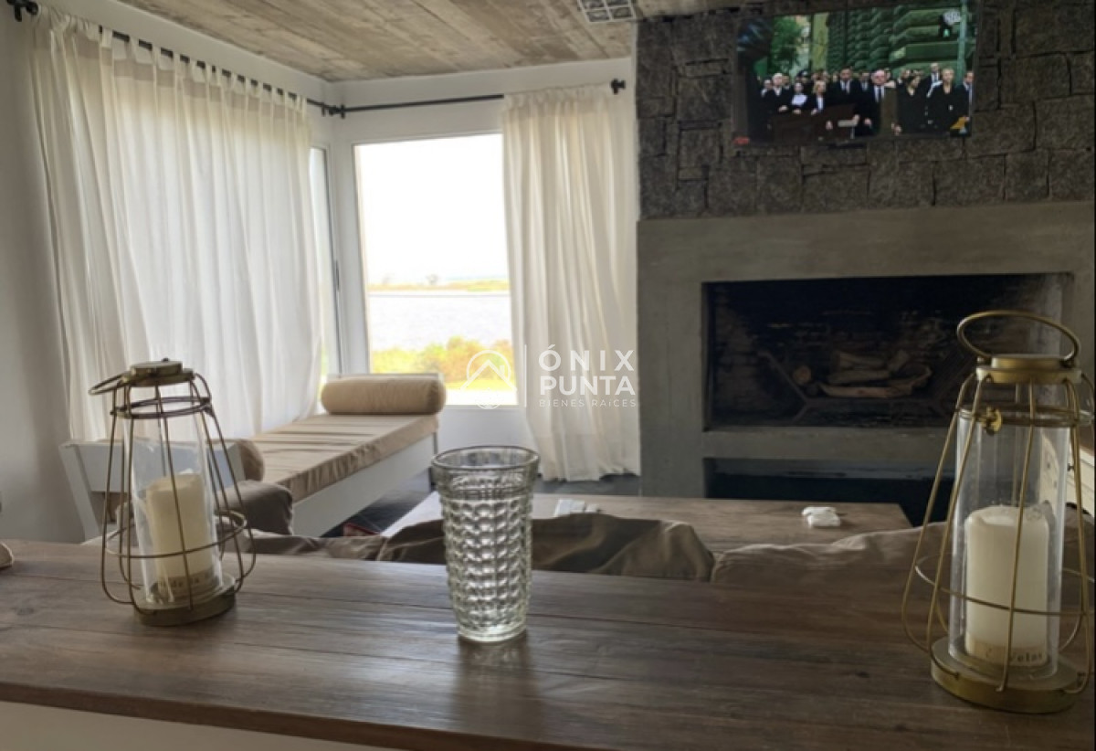 Casa ID.240 - Casa con gran vista a la laguna