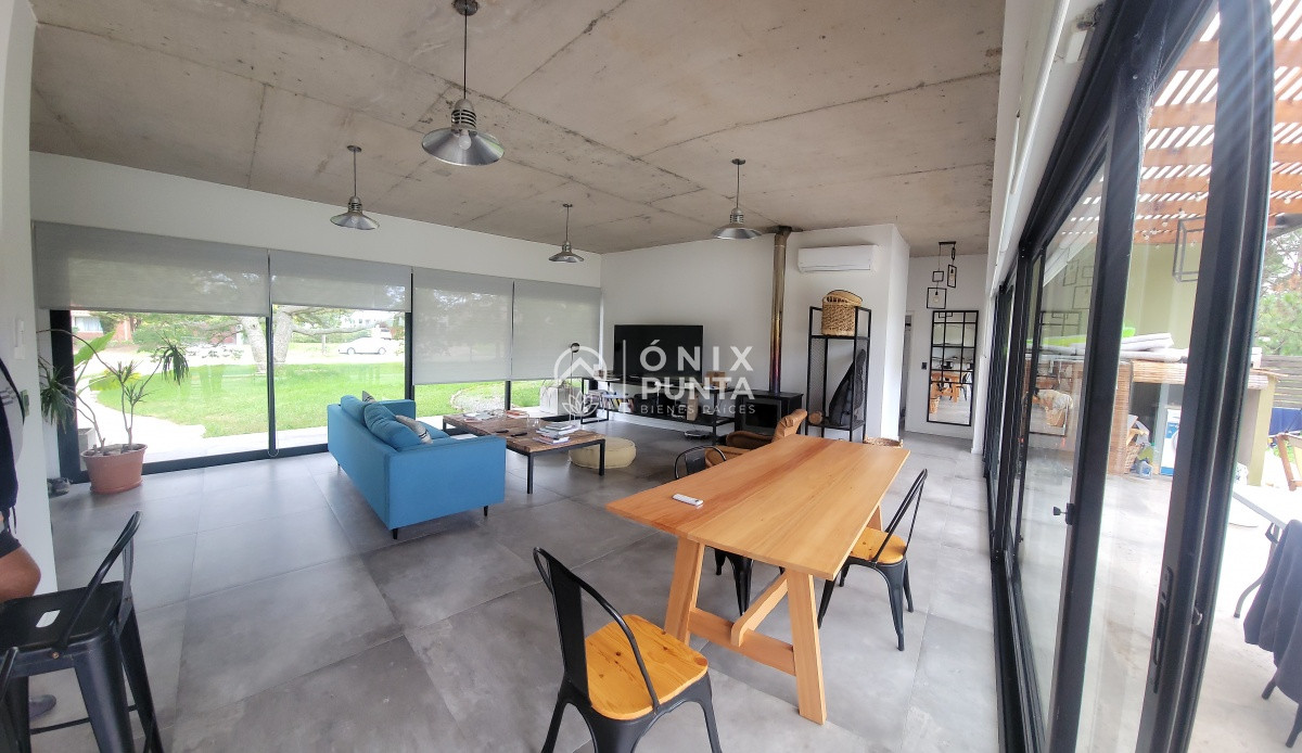 Casa ID.108 - Casa nueva en el hermoso barrio de Beverly Hills