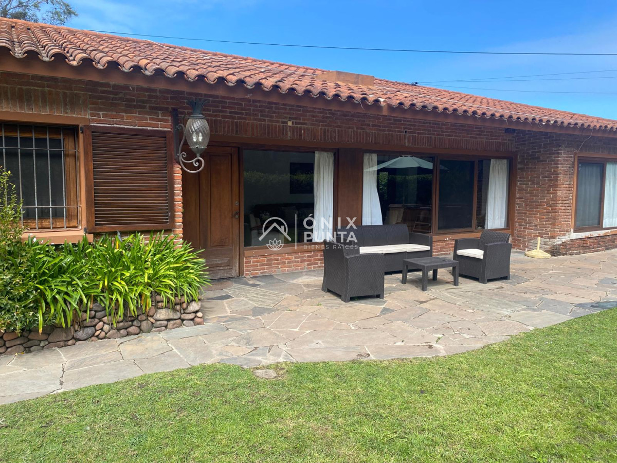 Casa ID.451 - Excepcional esquina en venta, San Rafael