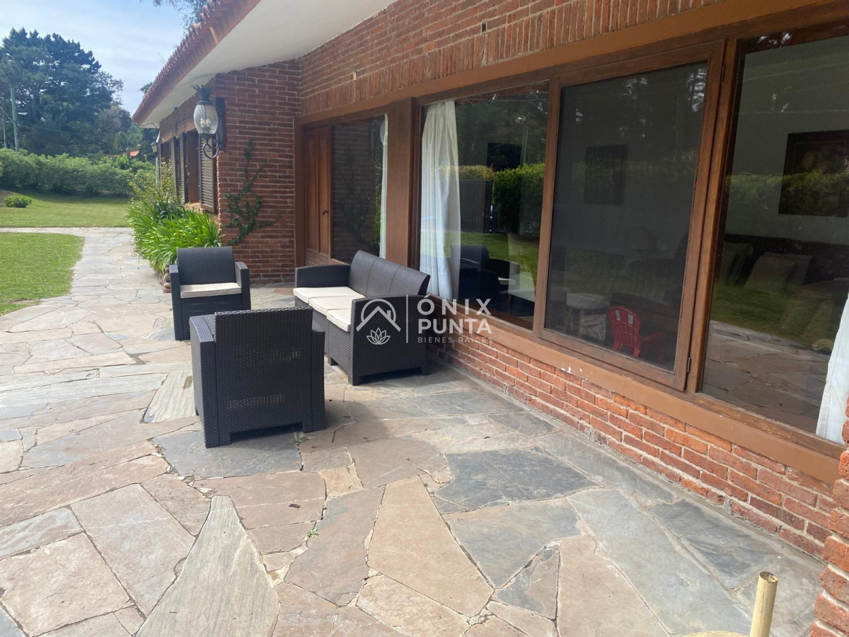 Casa ID.451 - Excepcional esquina en venta, San Rafael
