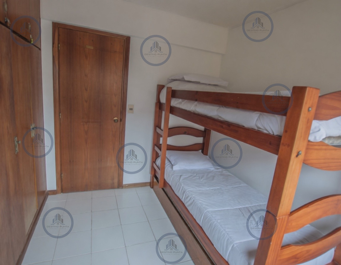 Apartamento ID.3239 - Apartamento de 3 Dormitorios en Alquiler Anual, Península de Punta del Este