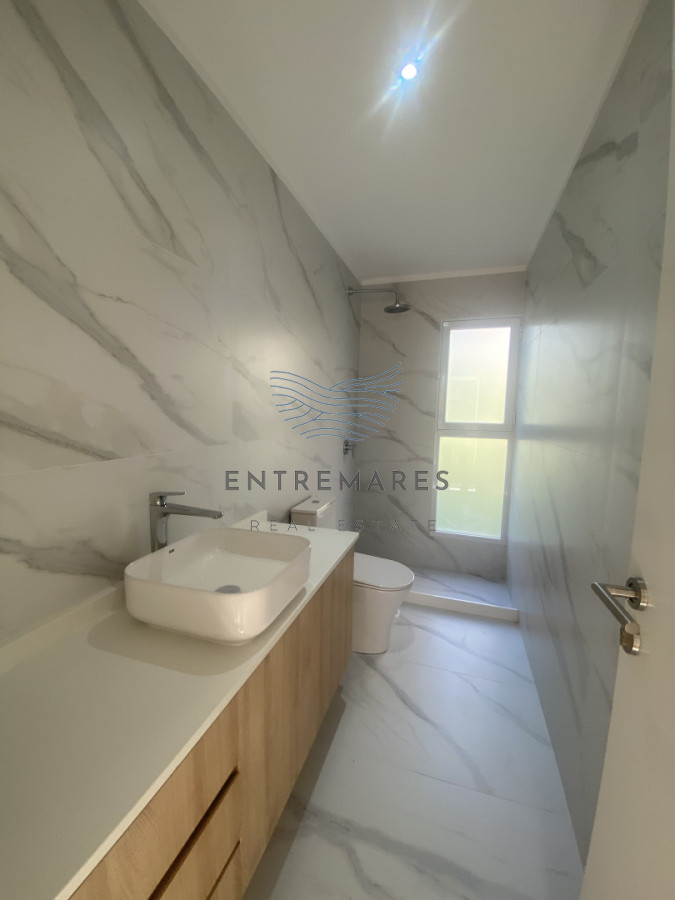 Casa ID.367 - Casa luminosa orientada al norte con gran Jardin en zona Colegios