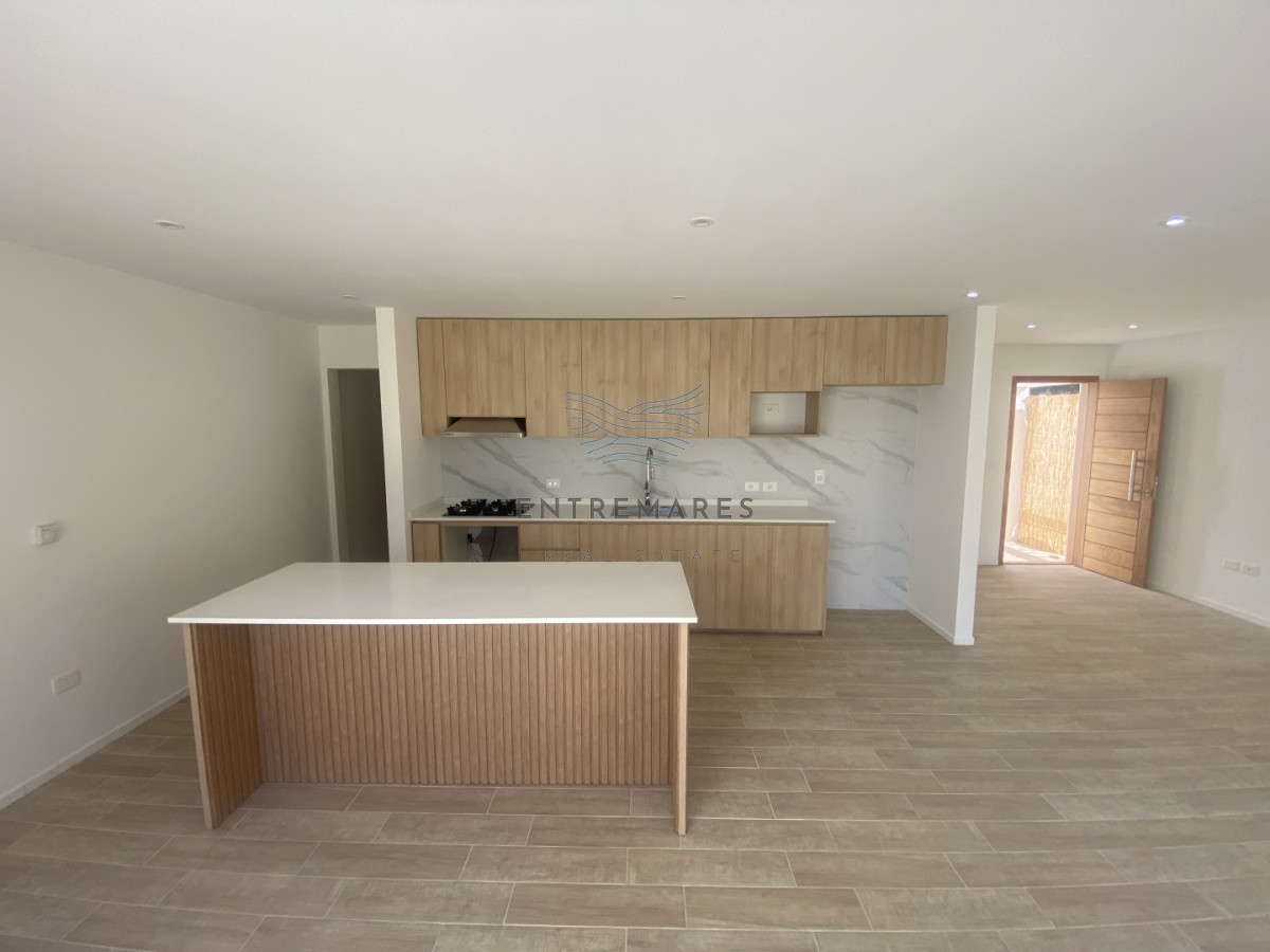 Casa ID.367 - Casa luminosa orientada al norte con gran Jardin en zona Colegios