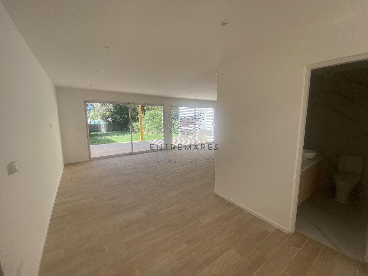 Casa ID.367 - Casa luminosa orientada al norte con gran Jardin en zona Colegios