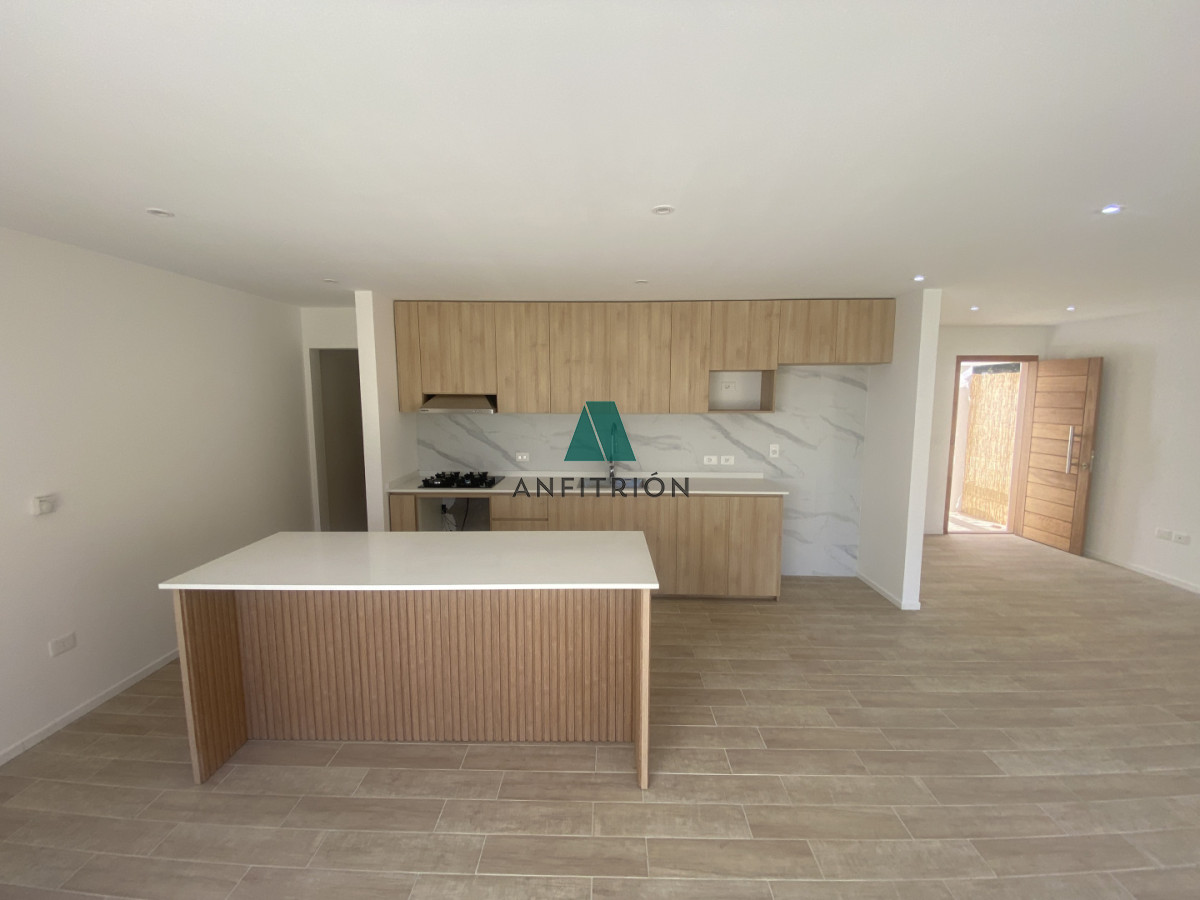 Apartamento ID.90 - Casa luminosa orientada al norte con gran Jardin en zona Colegios