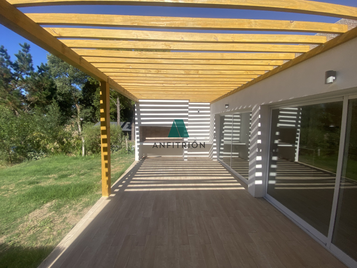 Apartamento ID.90 - Casa luminosa orientada al norte con gran Jardin en zona Colegios