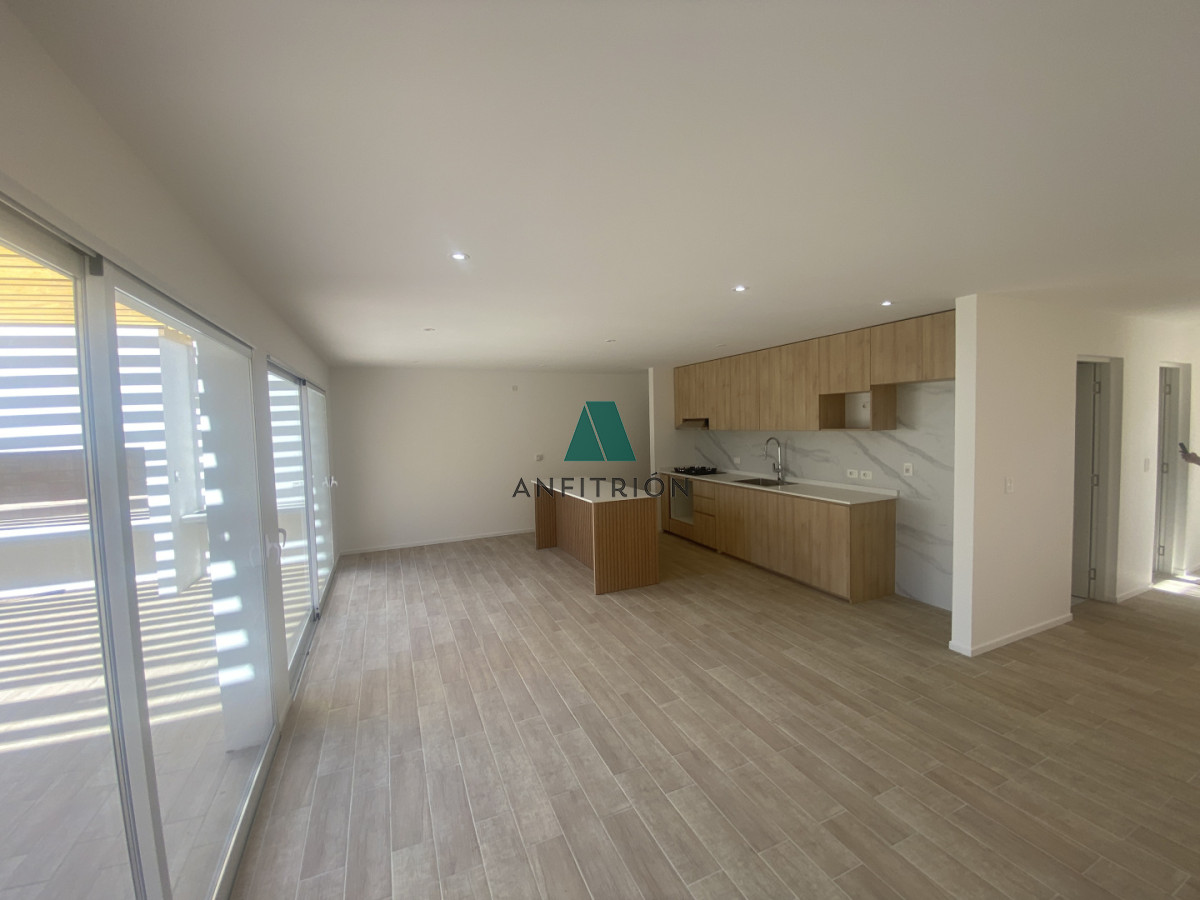 Apartamento ID.90 - Casa luminosa orientada al norte con gran Jardin en zona Colegios