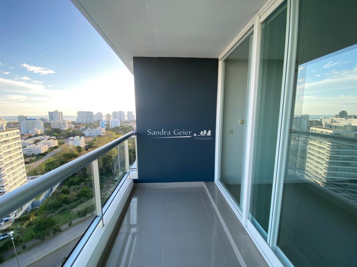 Apartamento ID.2107 -  AV. Roosvelt. One 2 Piso muy alto 2 garages!!!!!