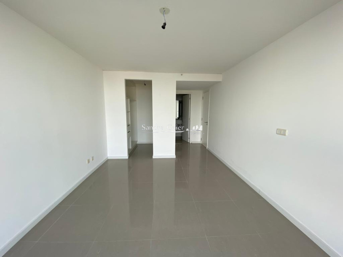 Apartamento ID.2107 -  AV. Roosvelt. One 2 Piso muy alto 2 garages!!!!!