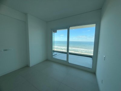 Apartamento ID.2916 -  VENTA BRAVA LE PARC IV FRENTE AL MAR PEGADO AL GRAND HOTEL