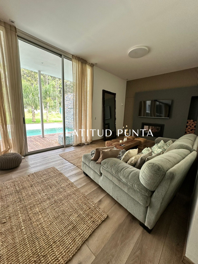 Burnett - GoPunta - Portal Inmobiliario de Punta del Este - Maldonado