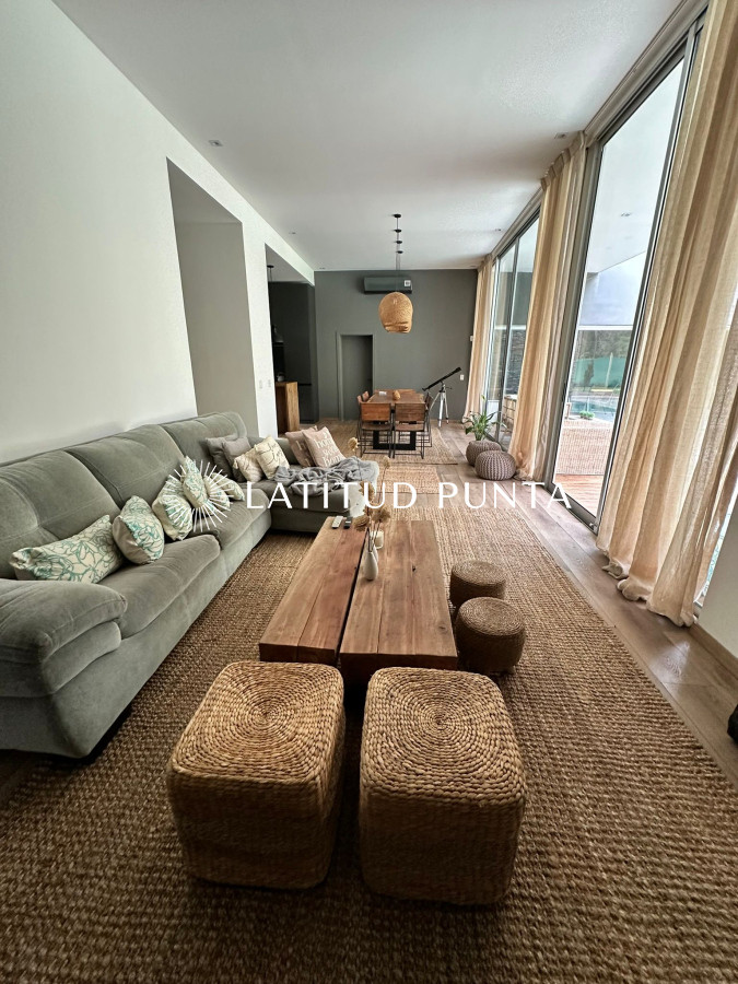 Burnett - GoPunta - Portal Inmobiliario de Punta del Este - Maldonado