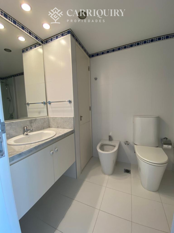 Apartamento ID.9329/Gran-Oportunidad-de-venta,-en-la-zona-del-Puerto-de-Punta-del-Este. - LE PARC 2