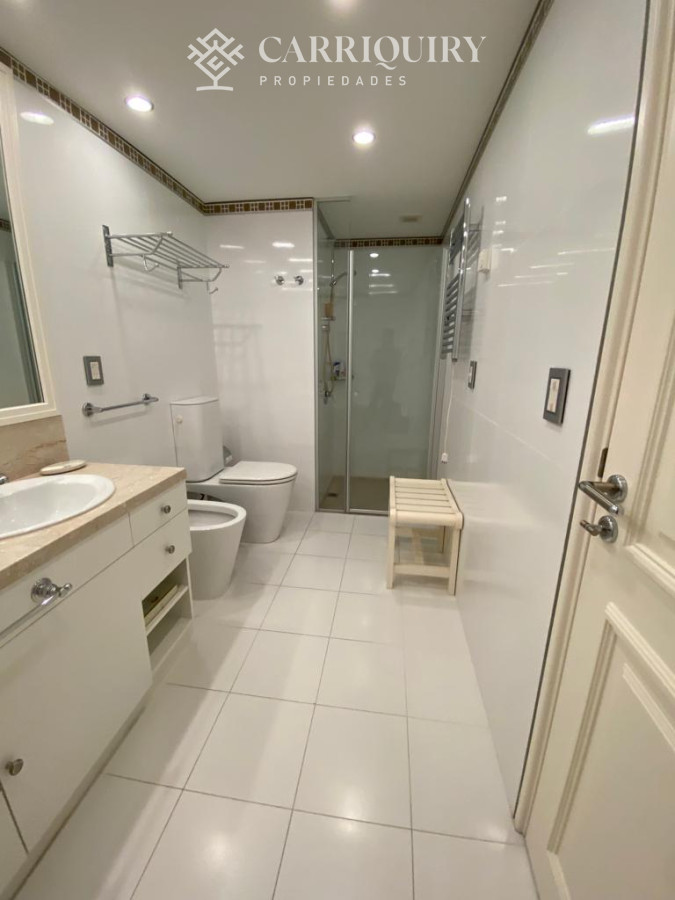 Apartamento ID.9329/Gran-Oportunidad-de-venta,-en-la-zona-del-Puerto-de-Punta-del-Este. - LE PARC 2